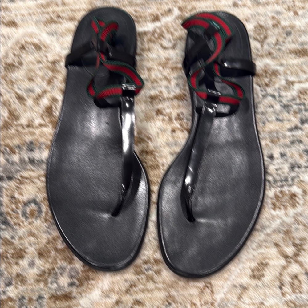 GUCCI sandals excellent condition!! Size 7 a little big for me so need to sell!!